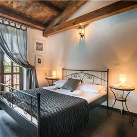 3 Bedroom Istrian Villa with Pool near Sveti Lovrec, sleeps 6